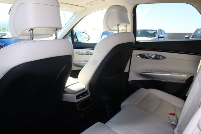 Used 2023 Genesis GV70 2.5T w/ Select Package image 9