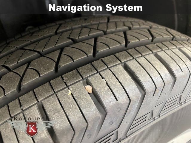 Used 2025 Kia Sorento S image 9