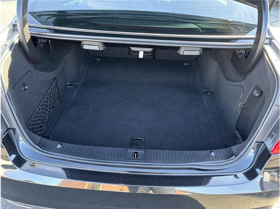 Used 2013 Mercedes-Benz E 350 Sedan image 9
