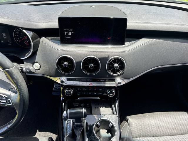 Used 2023 Kia Stinger GT-Line w/ Sun & Sound Package RWD image 11