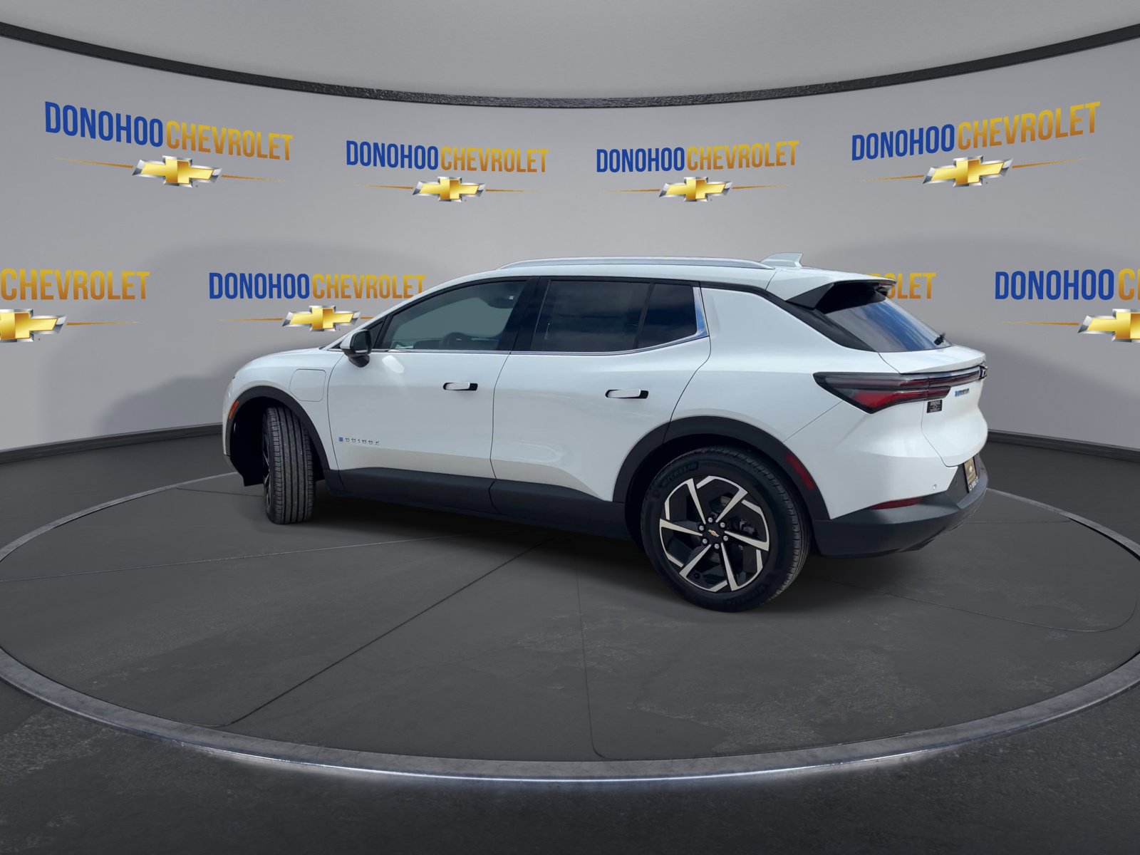 New 2026 Chevrolet Equinox EV LT image 9