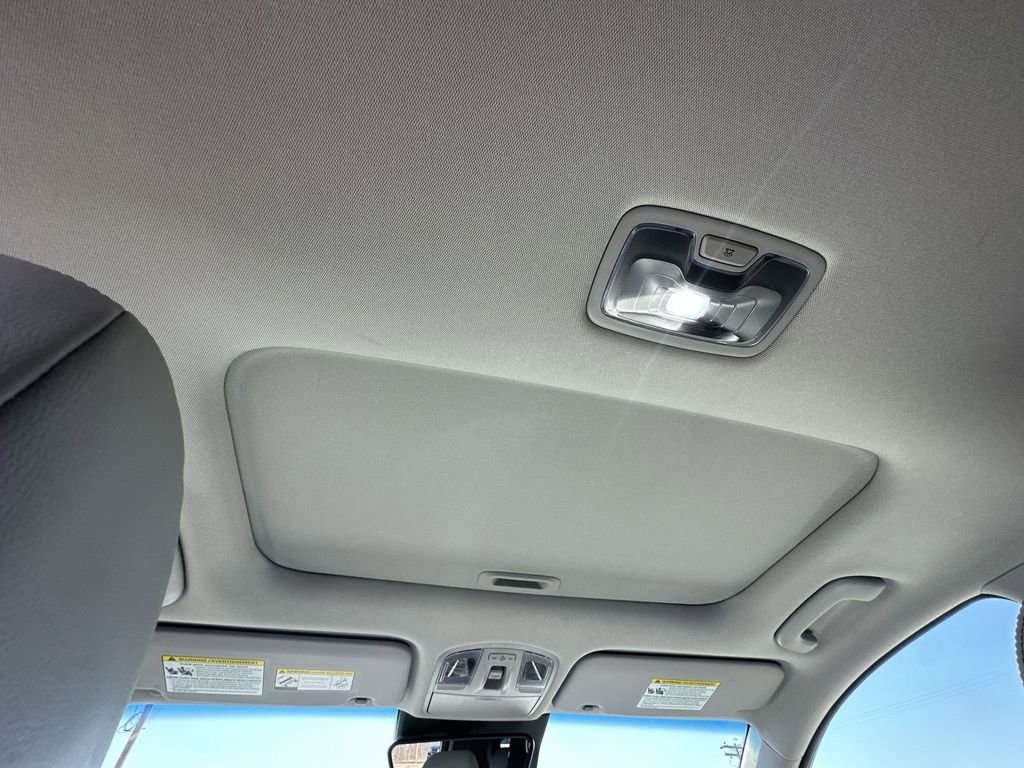 Used 2023 Hyundai Kona Limited w/ Cargo Package FWD image 30