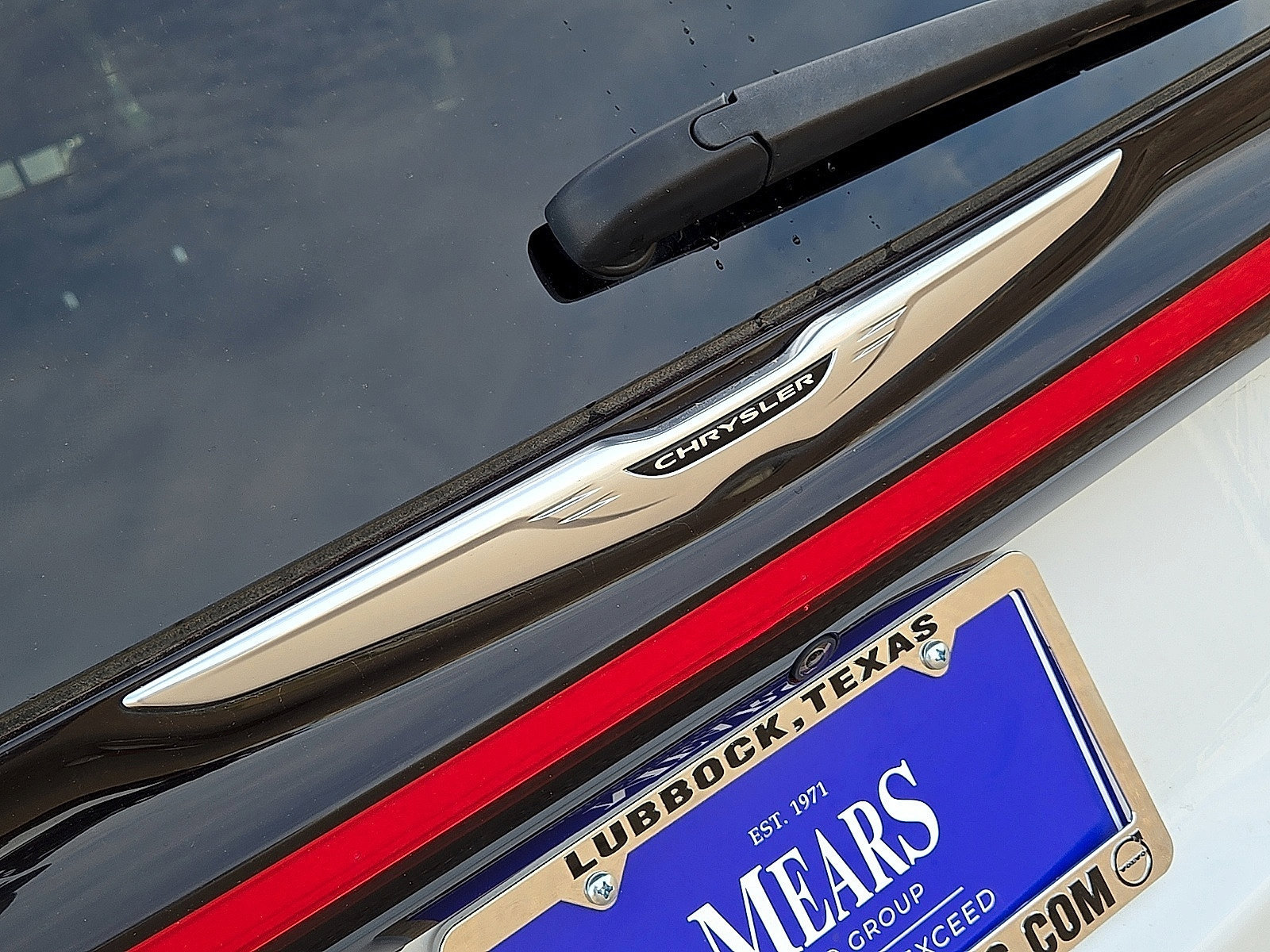 Used 2024 Chrysler Pacifica Limited FWD image 12