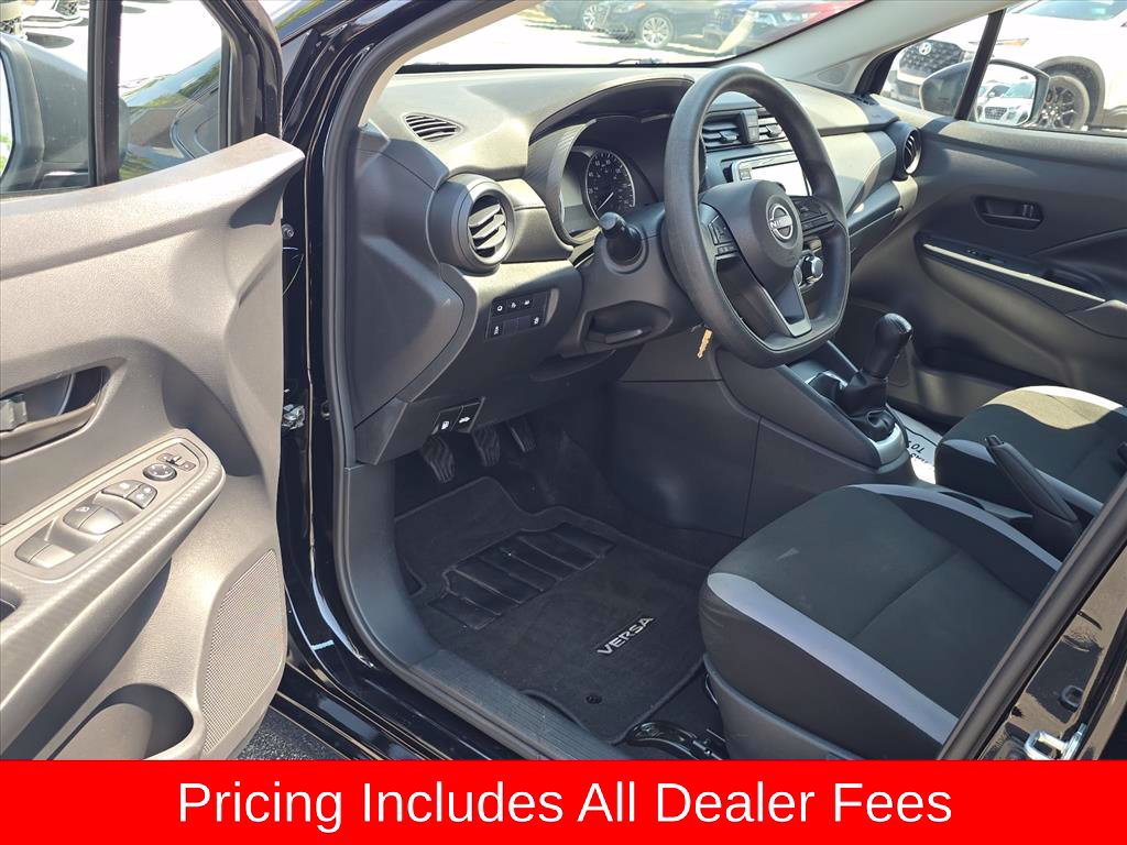 Used 2025 Nissan Versa S FWD image 9