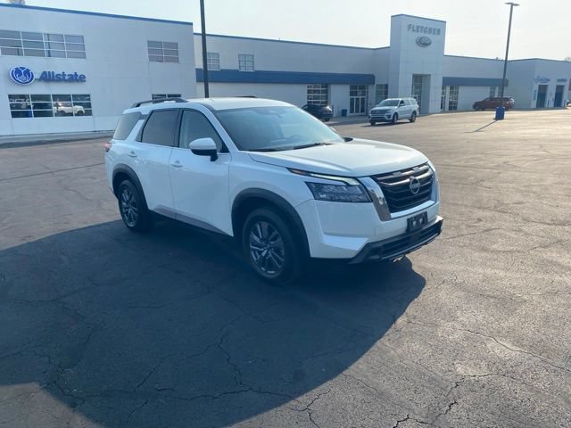 Used 2024 Nissan Pathfinder SV FWD image 8