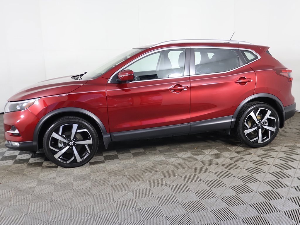 Used 2022 Nissan Rogue Sport SL w/ Premium Package image 18