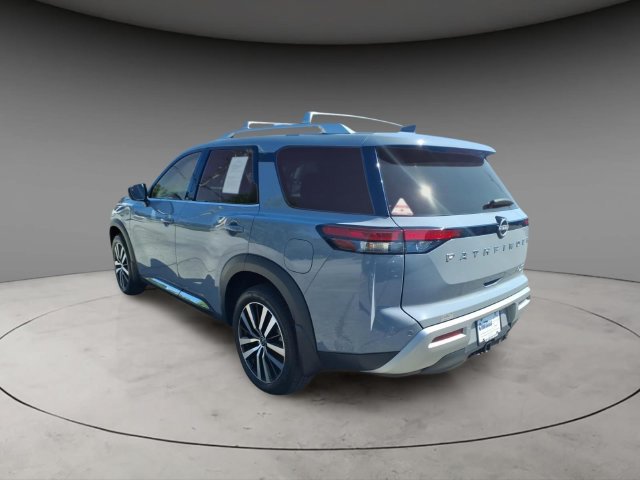 Certified 2025 Nissan Pathfinder Platinum w/ Cargo Package AWD/4WD image 11