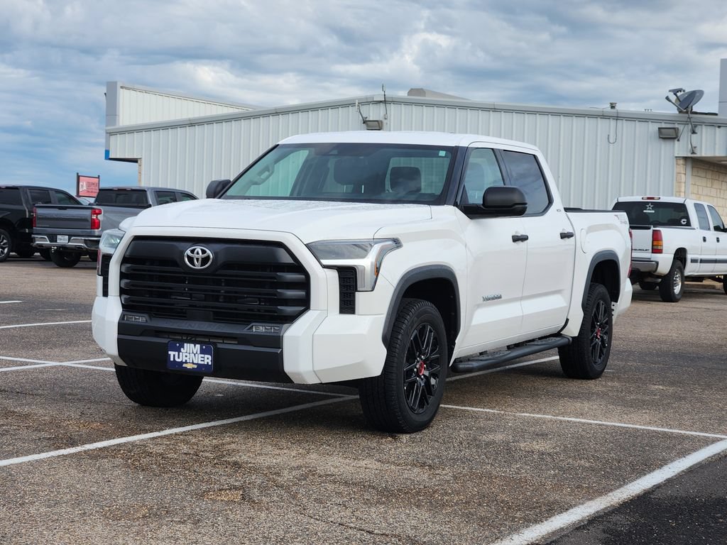 Used 2023 Toyota Tundra SR5 AWD/4WD image 3