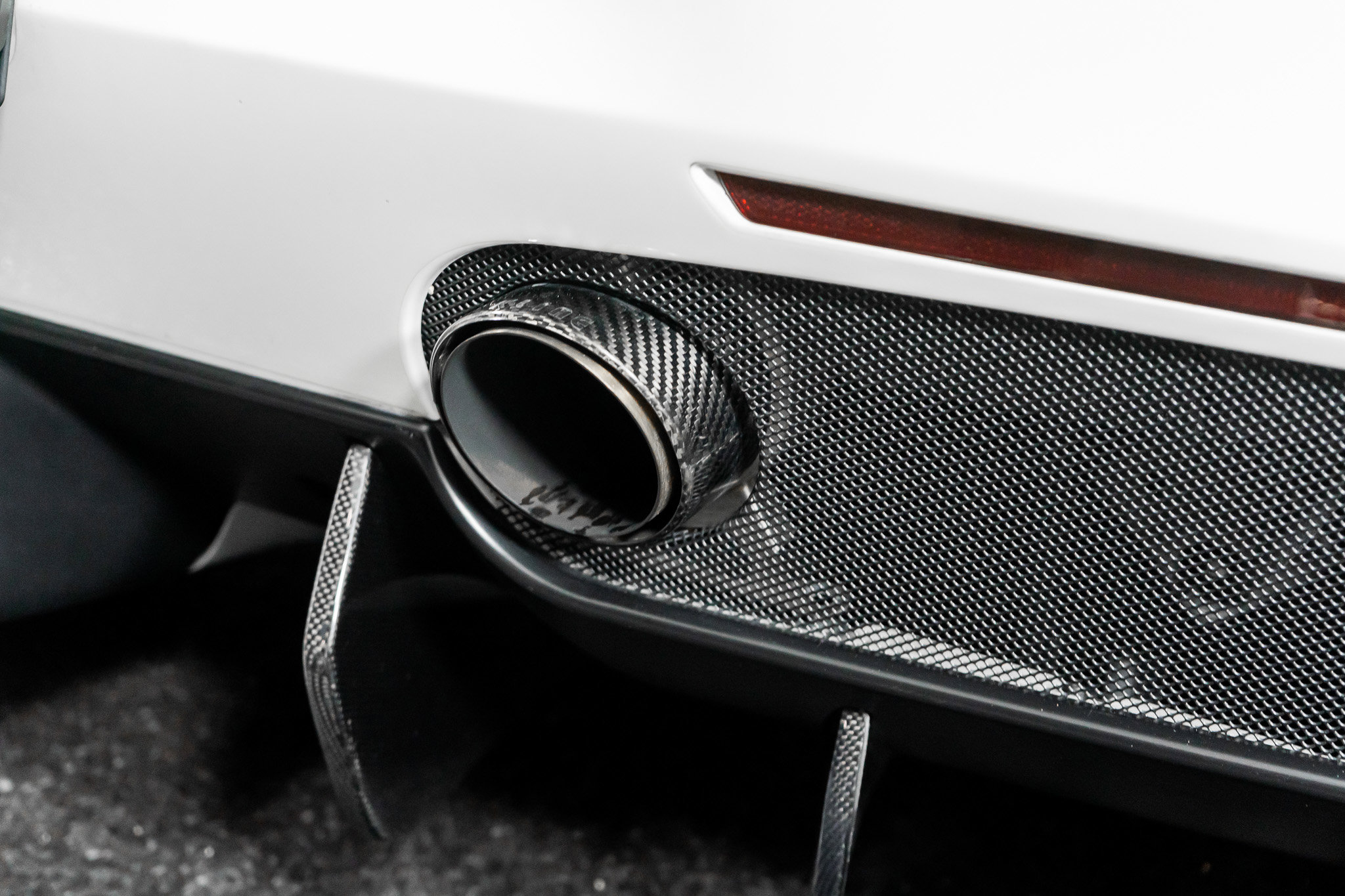 Used 2016 Ferrari 488 GTB image 15