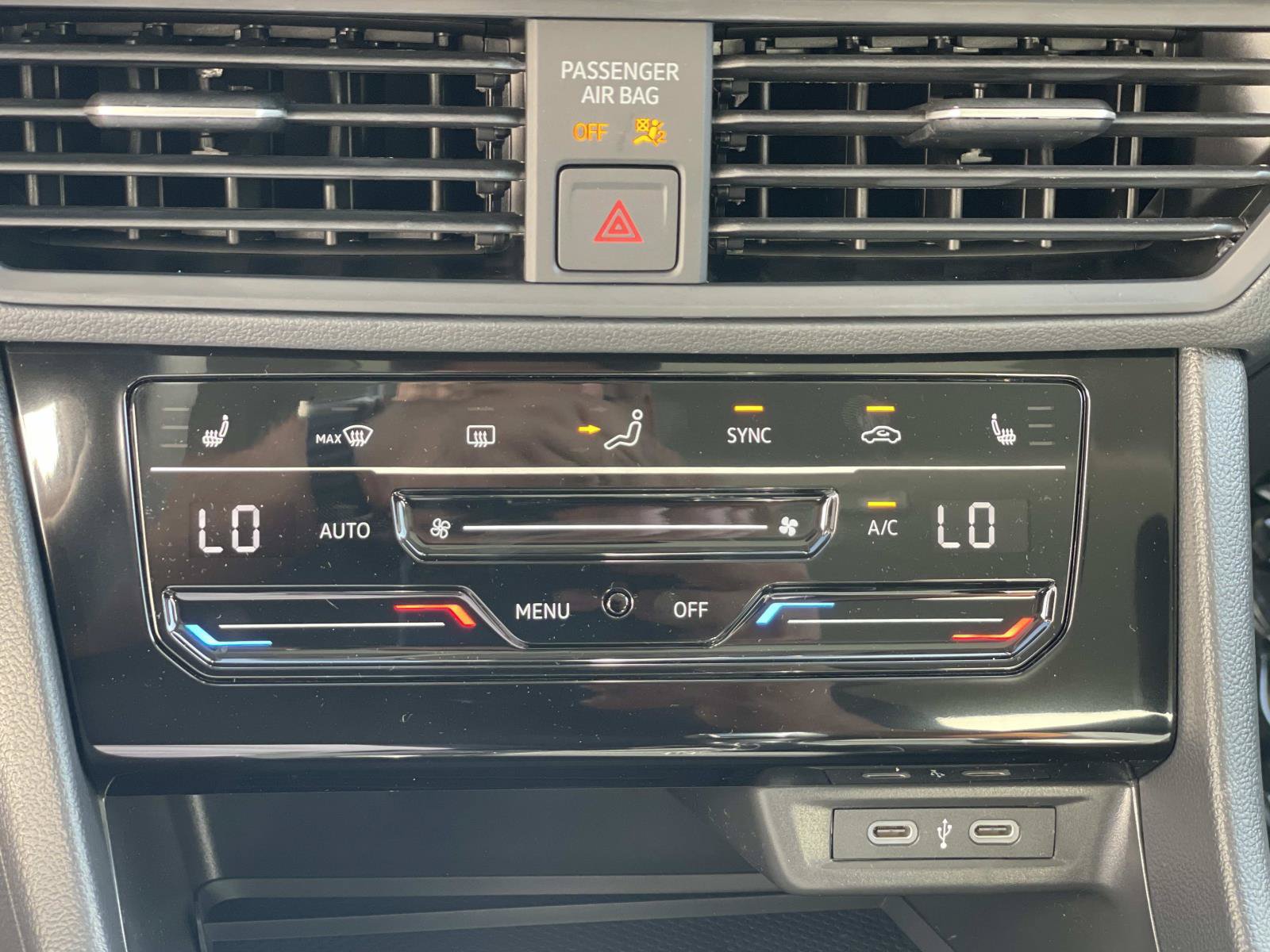 New 2027 Volkswagen Jetta SE FWD image 13