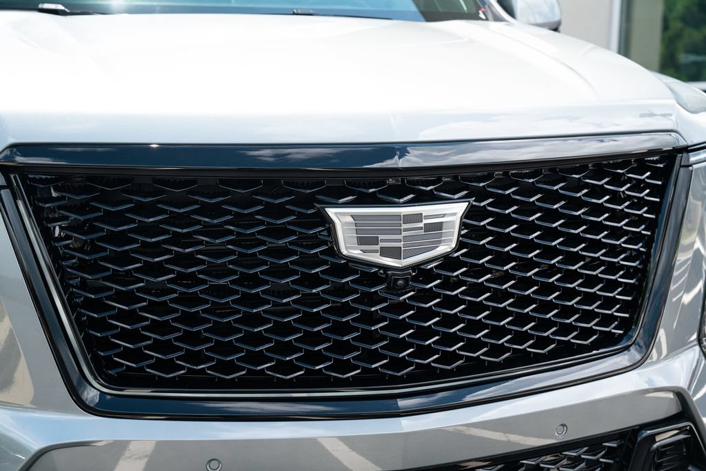 Used 2025 Cadillac Escalade V w/ LPO, ONYX Package AWD/4WD image 5