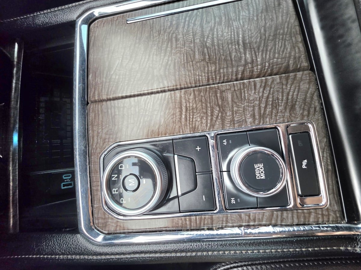 Used 2021 Ford Expedition Max Limited AWD/4WD image 12