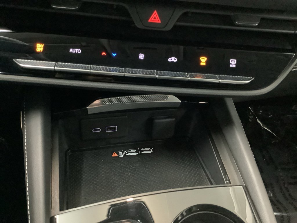 Used 2025 Buick Envision Sport Touring image 22