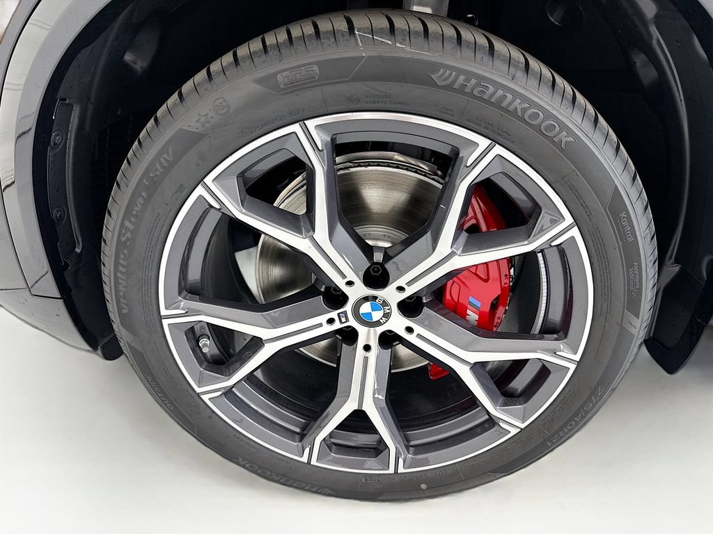 Used 2026 BMW X5 xDrive40i w/ M Sport Package AWD/4WD image 29