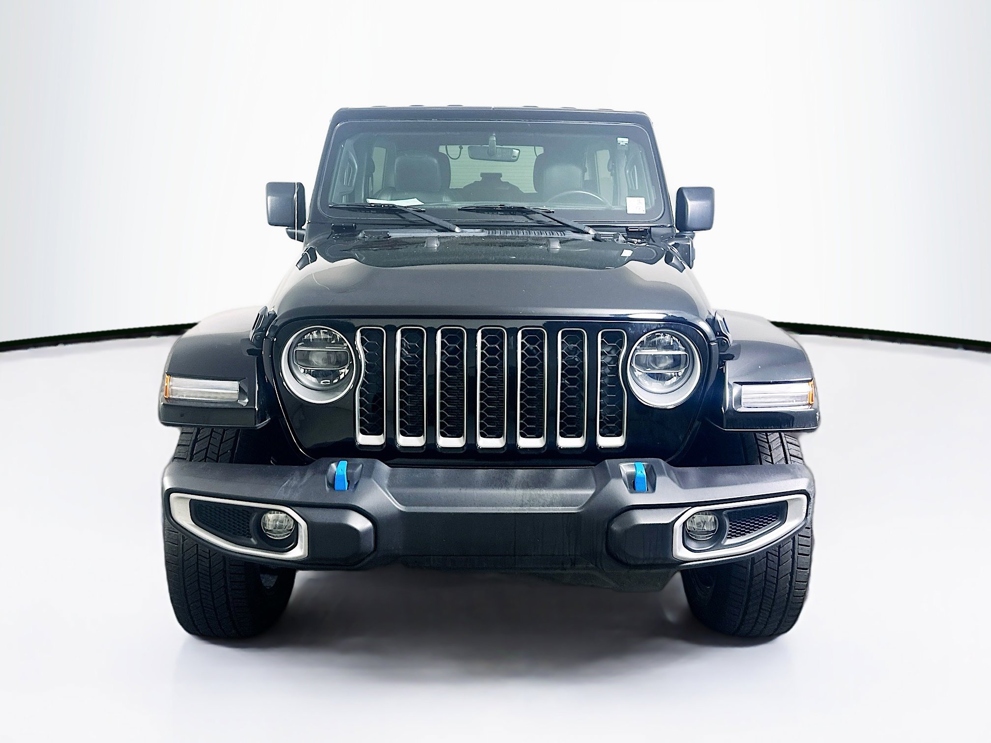 Used 2022 Jeep Wrangler Sahara image 2