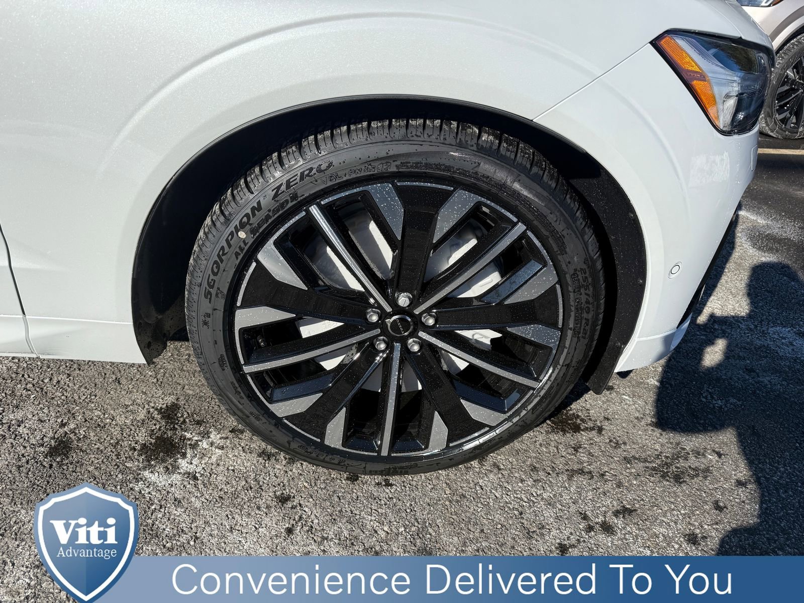 New 2026 Volvo XC60 B5 Ultra w/ Protection Package Premier AWD/4WD image 10