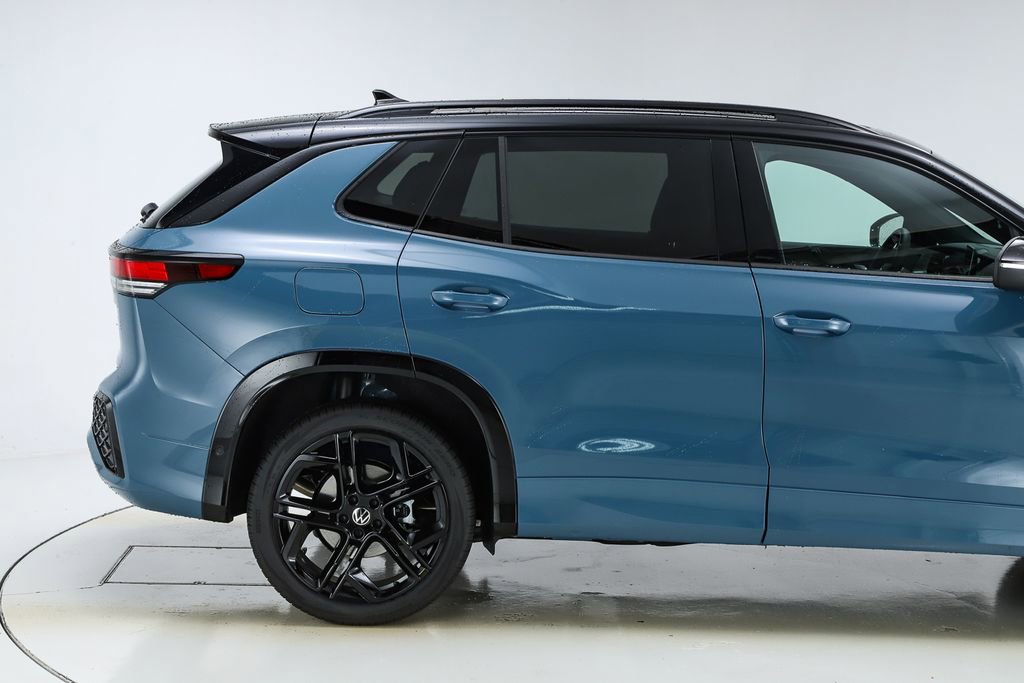 New 2026 Volkswagen Tiguan SE R-Line image 11