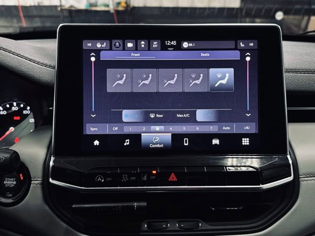 Used 2022 Jeep Compass Limited image 32