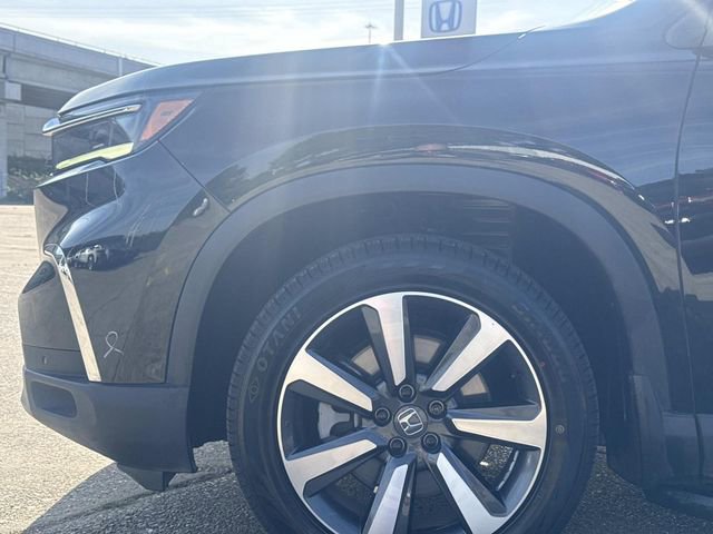 Certified 2024 Honda Pilot Touring image 5