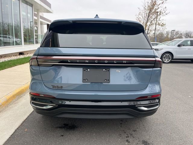 Used 2026 Lincoln Nautilus Premier image 7