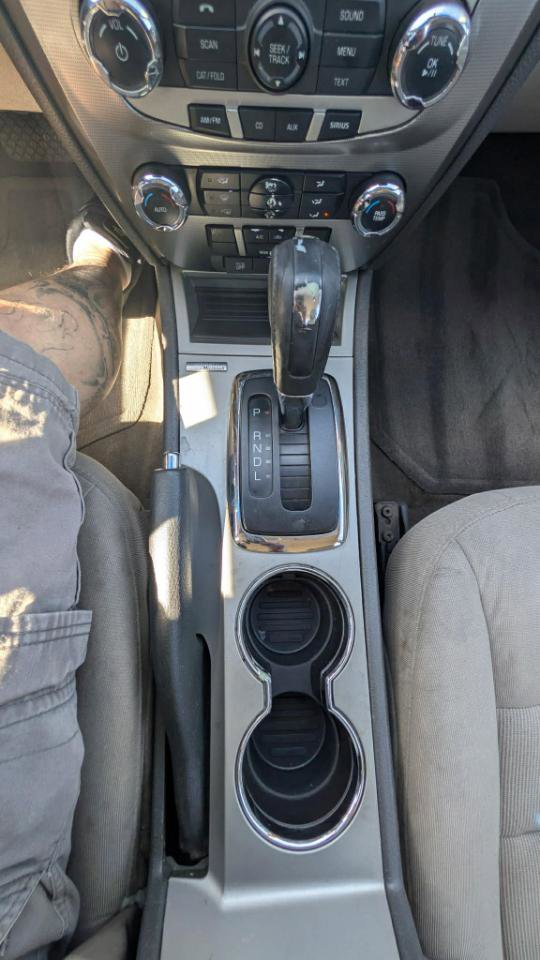 Used 2012 Ford Fusion Hybrid FWD image 18