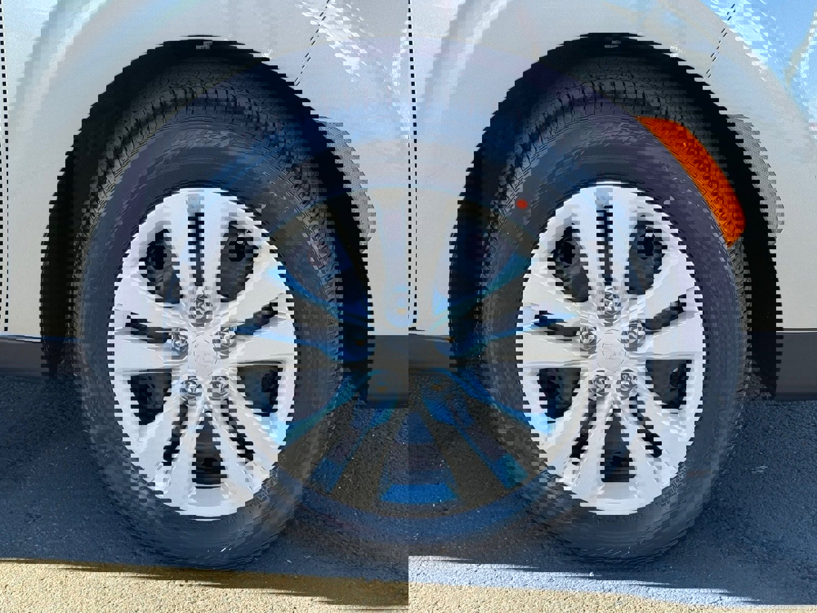 Used 2024 Kia Soul LX image 11