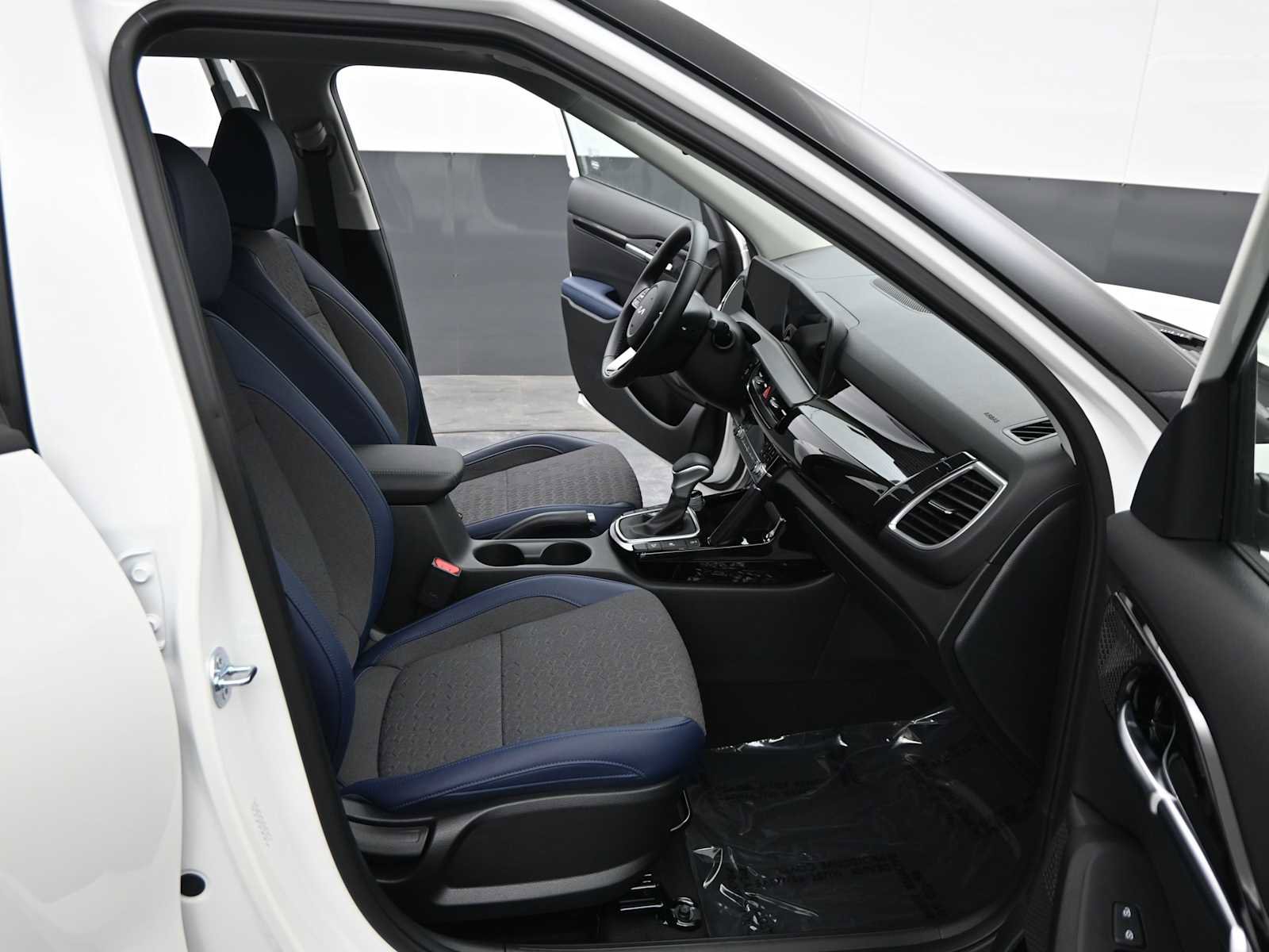 Used 2025 Kia Seltos S image 15