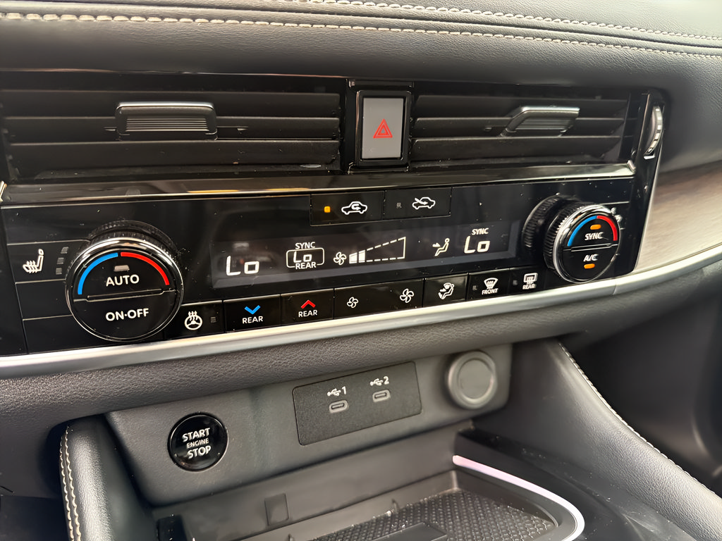 Used 2024 Nissan Rogue Platinum w/ Platinum Premium Package FWD image 40