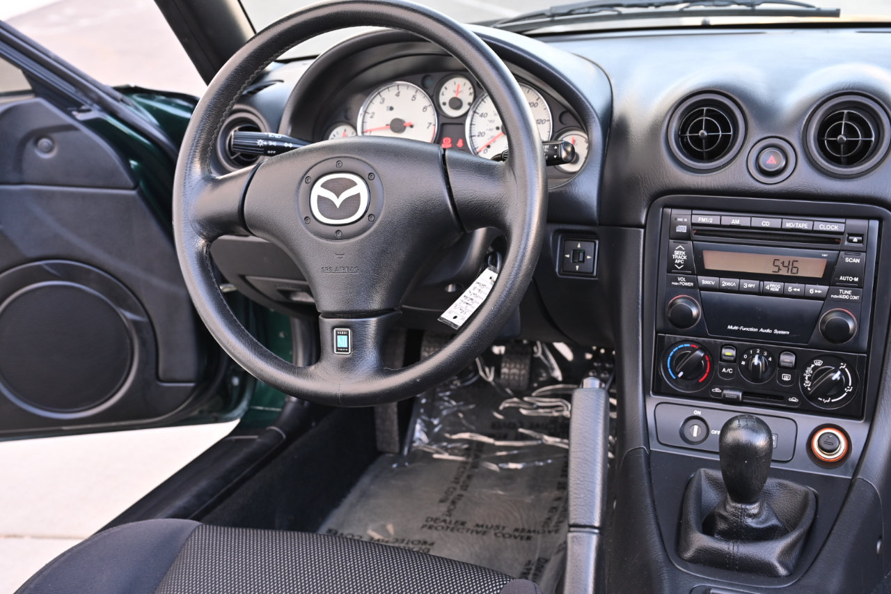 Used 2002 MAZDA MX-5 Miata RWD image 20