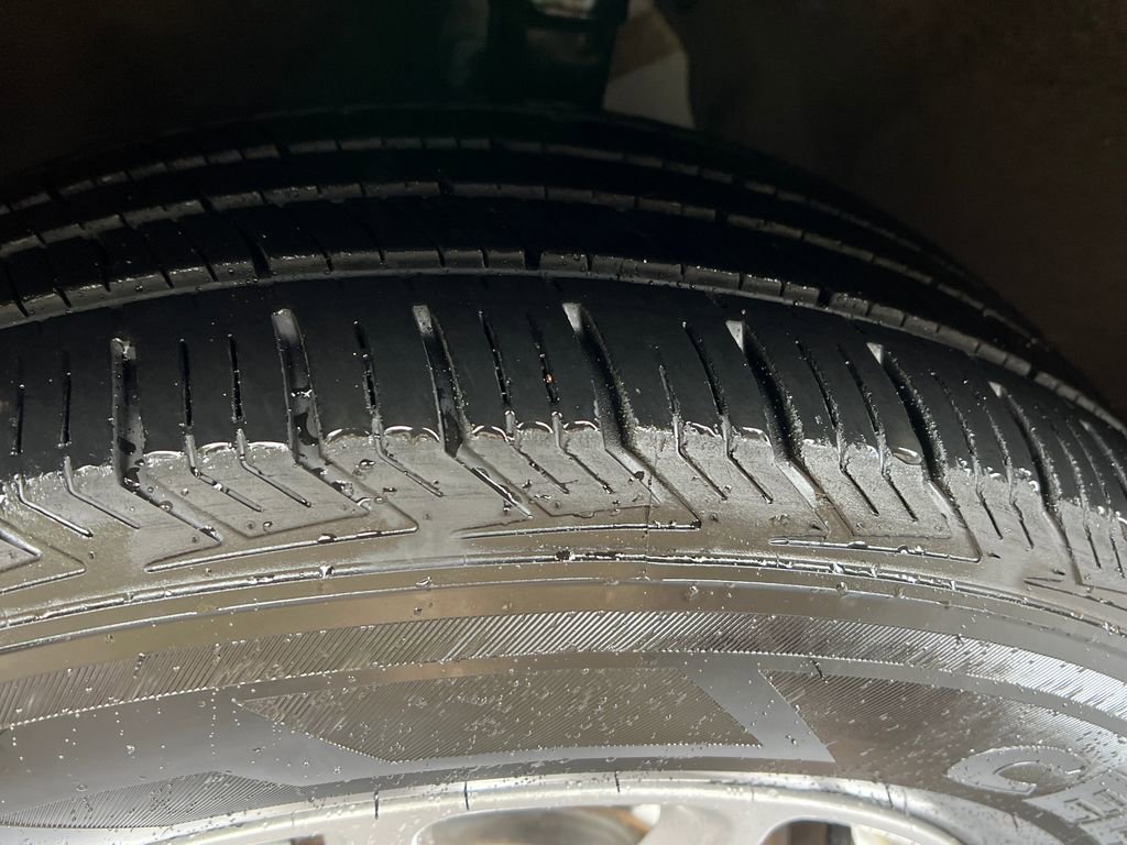 Used 2025 Chrysler Pacifica Select image 25