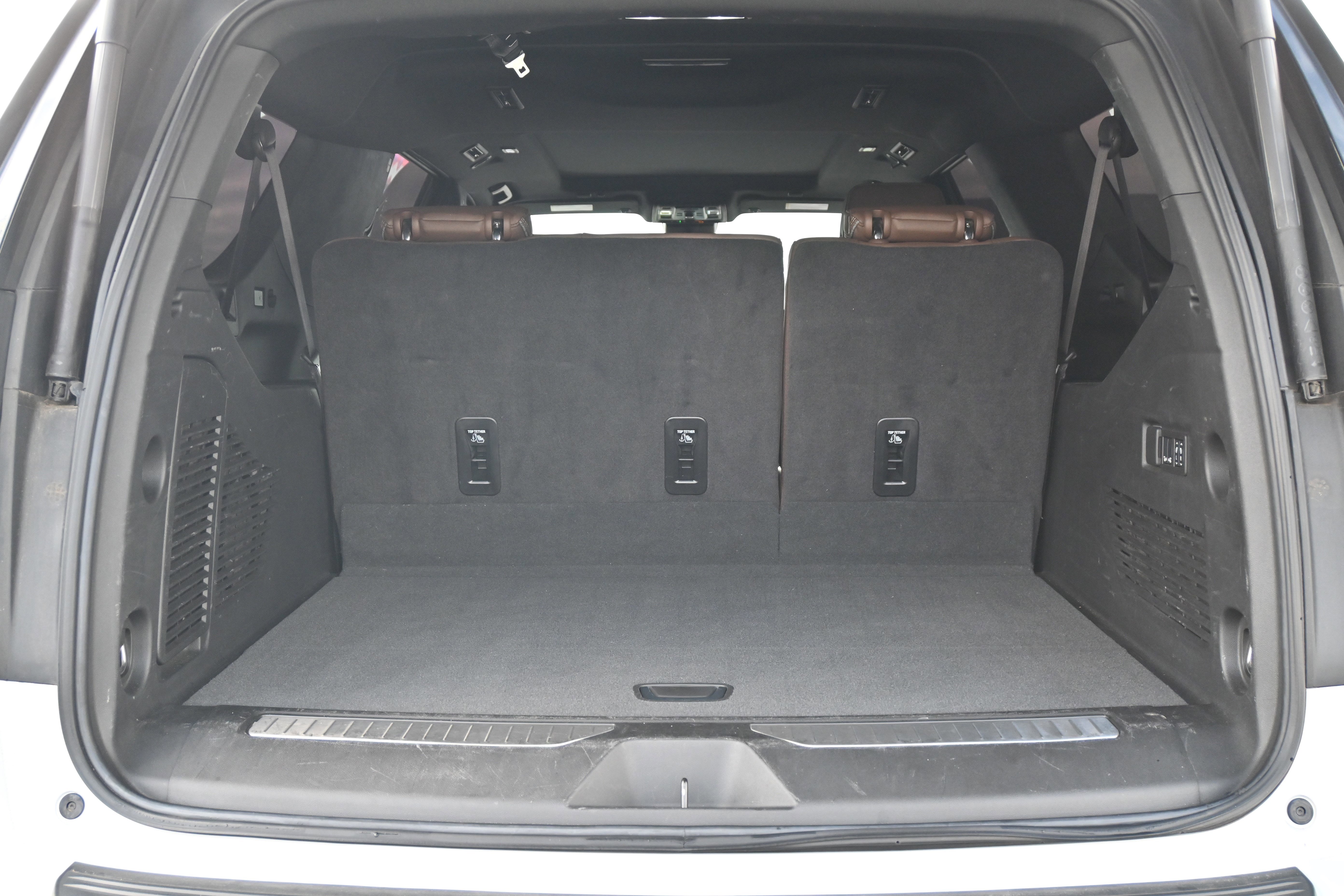 Used 2024 Chevrolet Suburban High Country image 34