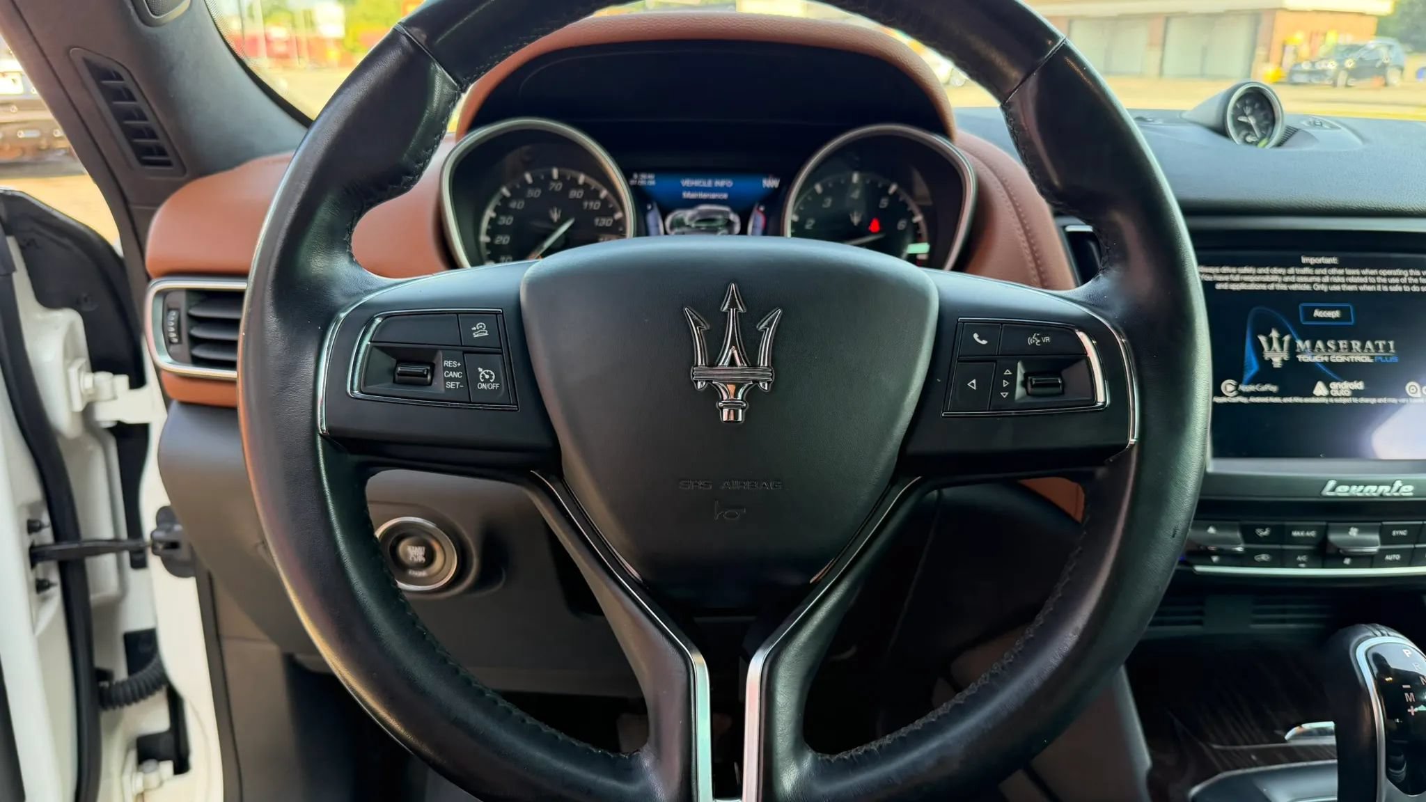 Used 2017 Maserati Levante AWD/4WD image 21