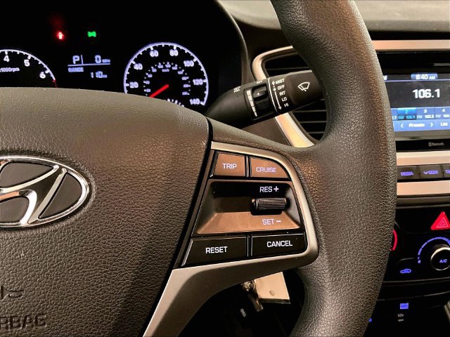 Used 2022 Hyundai Accent SE FWD image 18