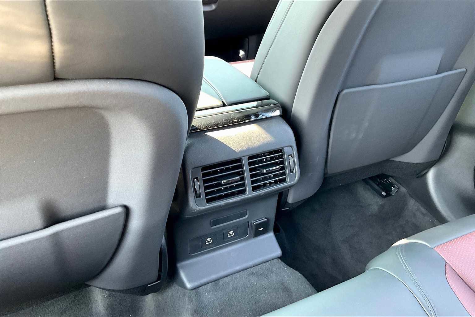 New 2026 Land Rover Range Rover Velar Autobiography image 16