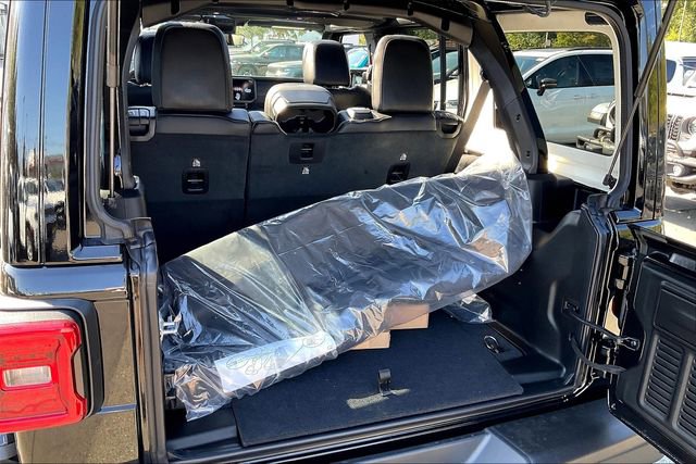 New 2025 Jeep Wrangler Rubicon 392 image 22