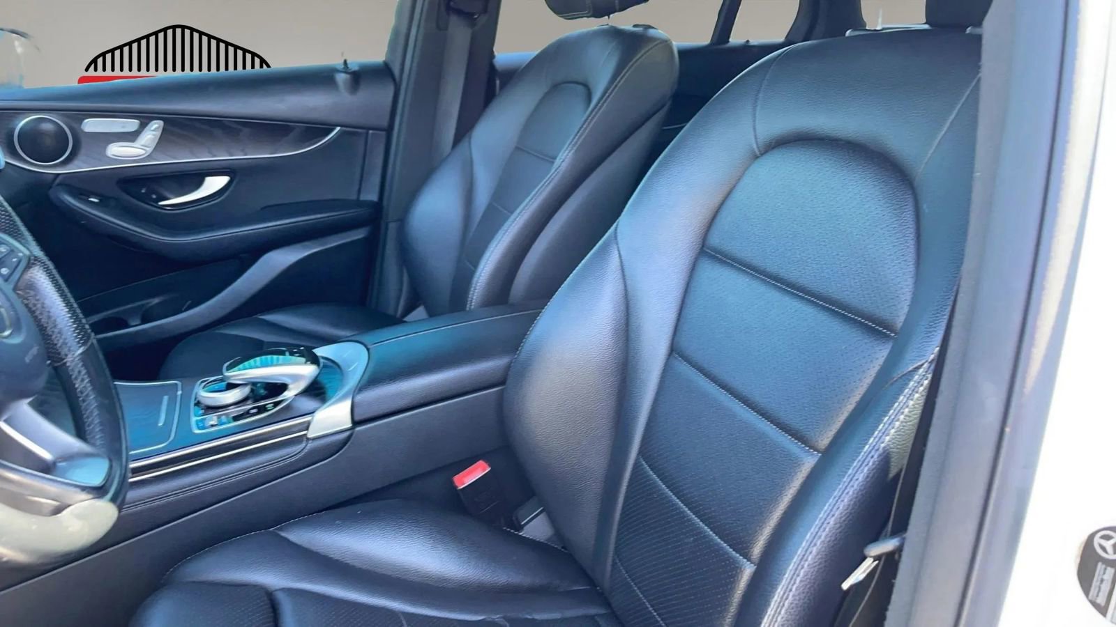 Used 2016 Mercedes-Benz GLC 300 4MATIC image 28
