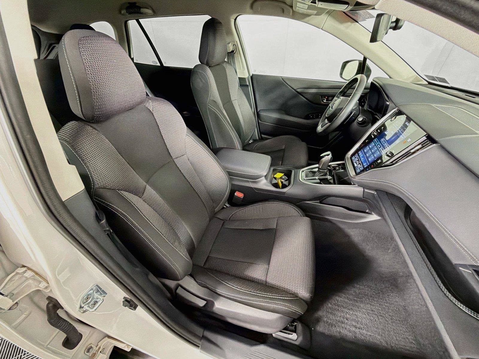 Used 2025 Subaru Outback Premium w/ Popular Package #1A AWD/4WD image 30
