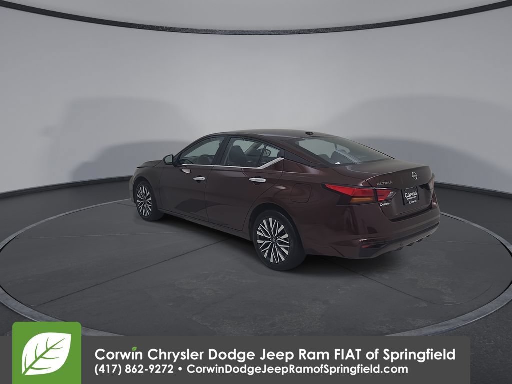 Used 2025 Nissan Altima 2.5 SV AWD/4WD image 11