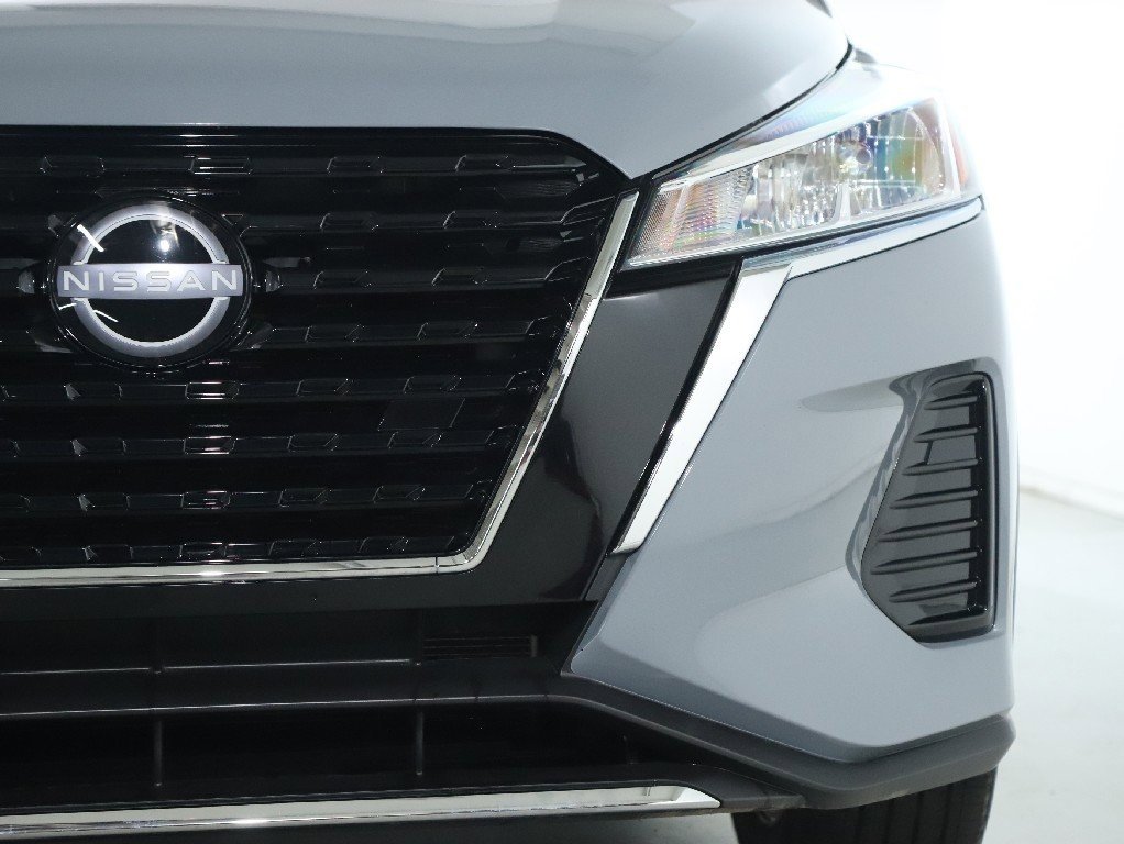 Certified 2023 Nissan Kicks SV image 8