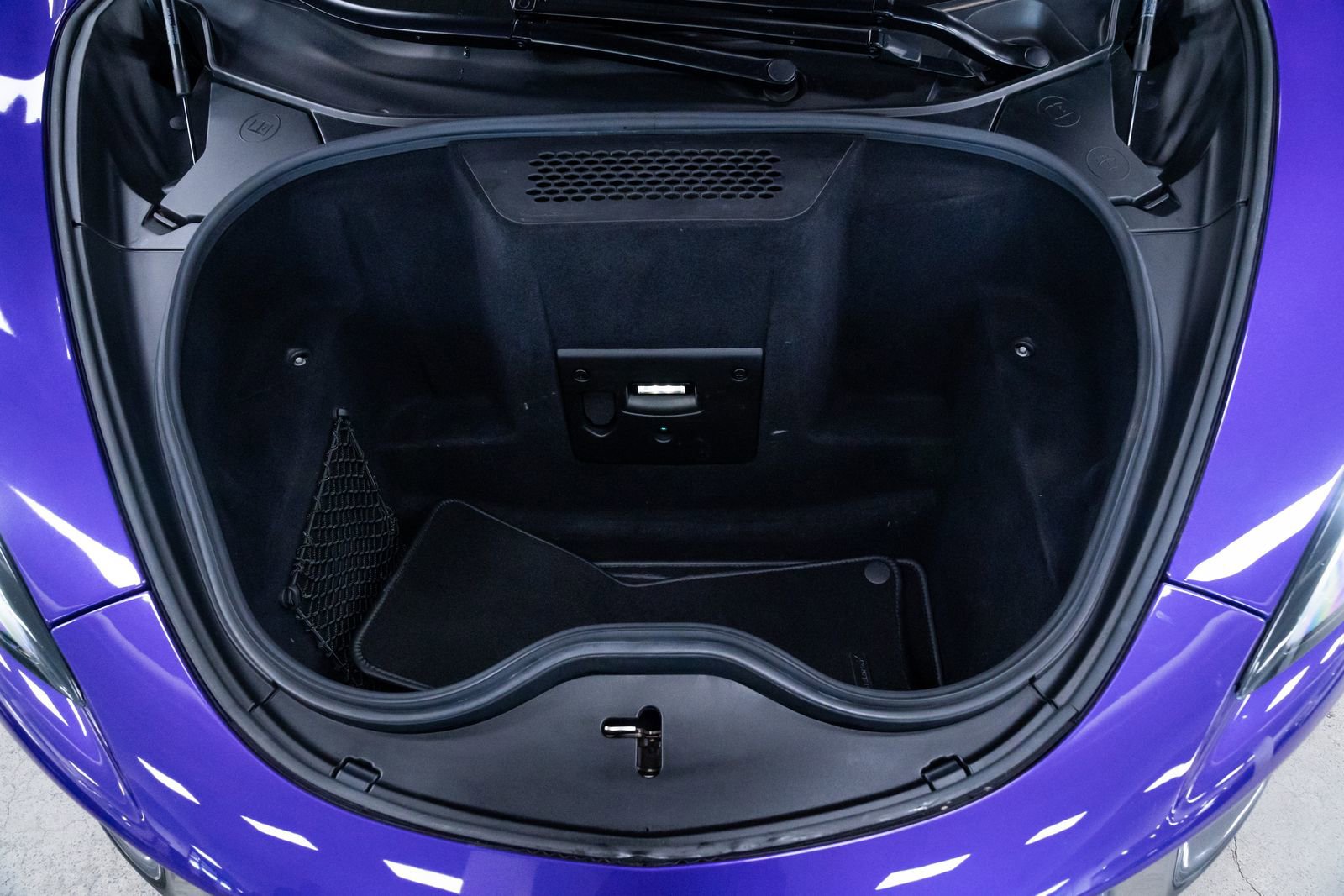 Used 2018 McLaren 570S Coupe RWD image 14