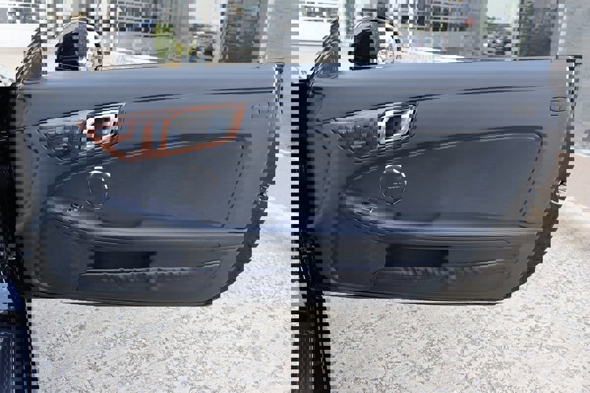 Used 2014 Mercedes-Benz SLK 350 image 37