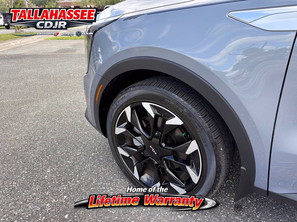 Used 2025 Kia Sorento SX FWD image 16