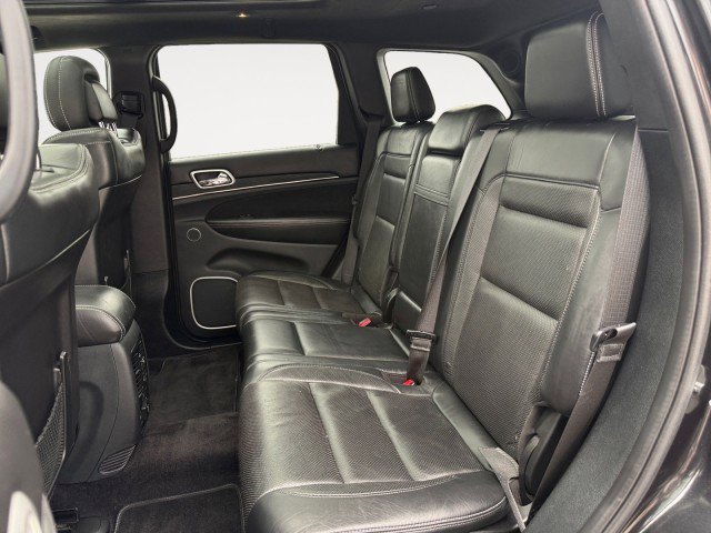 Used 2016 Jeep Grand Cherokee SRT image 14