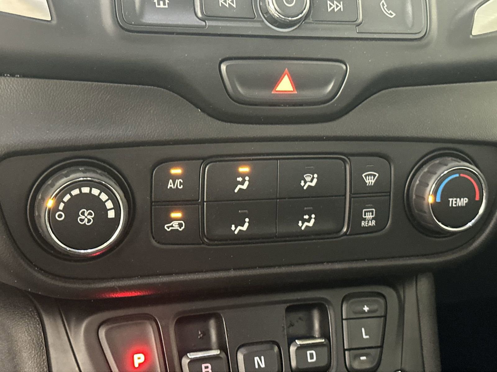 Used 2020 GMC Terrain SLE image 23