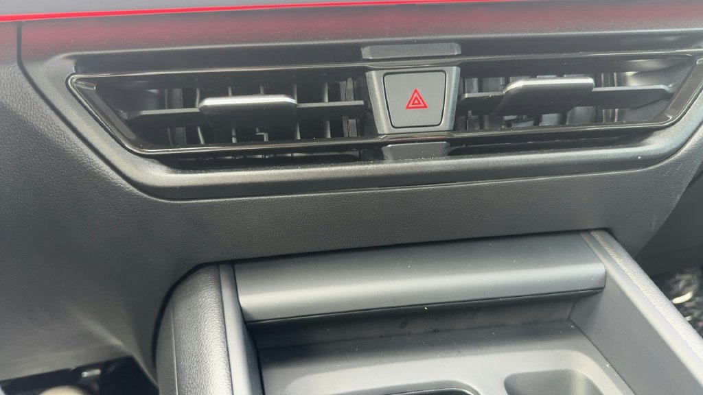 Certified 2026 Volkswagen Tiguan SE AWD/4WD image 12