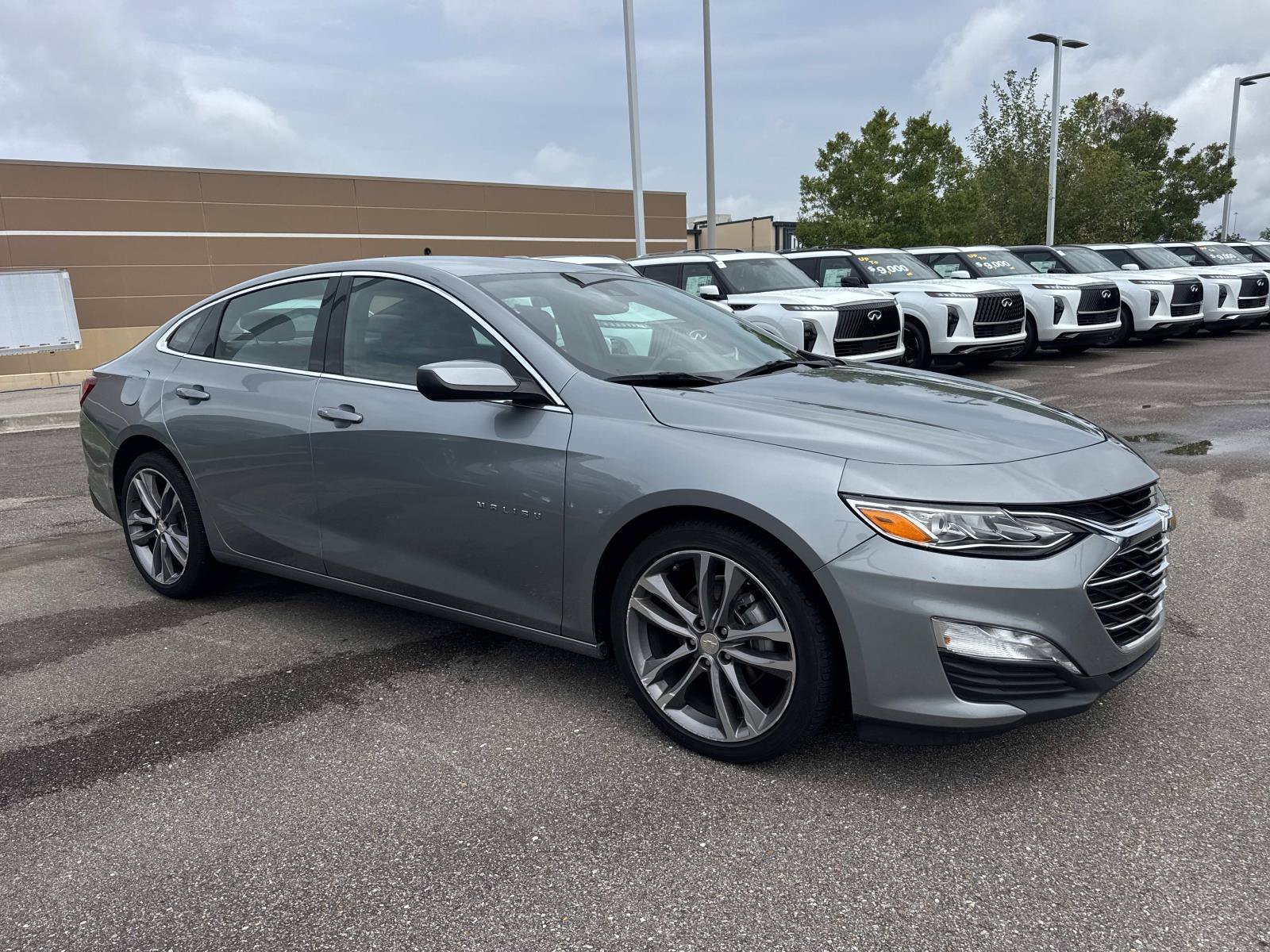 Used 2024 Chevrolet Malibu LT FWD image 3