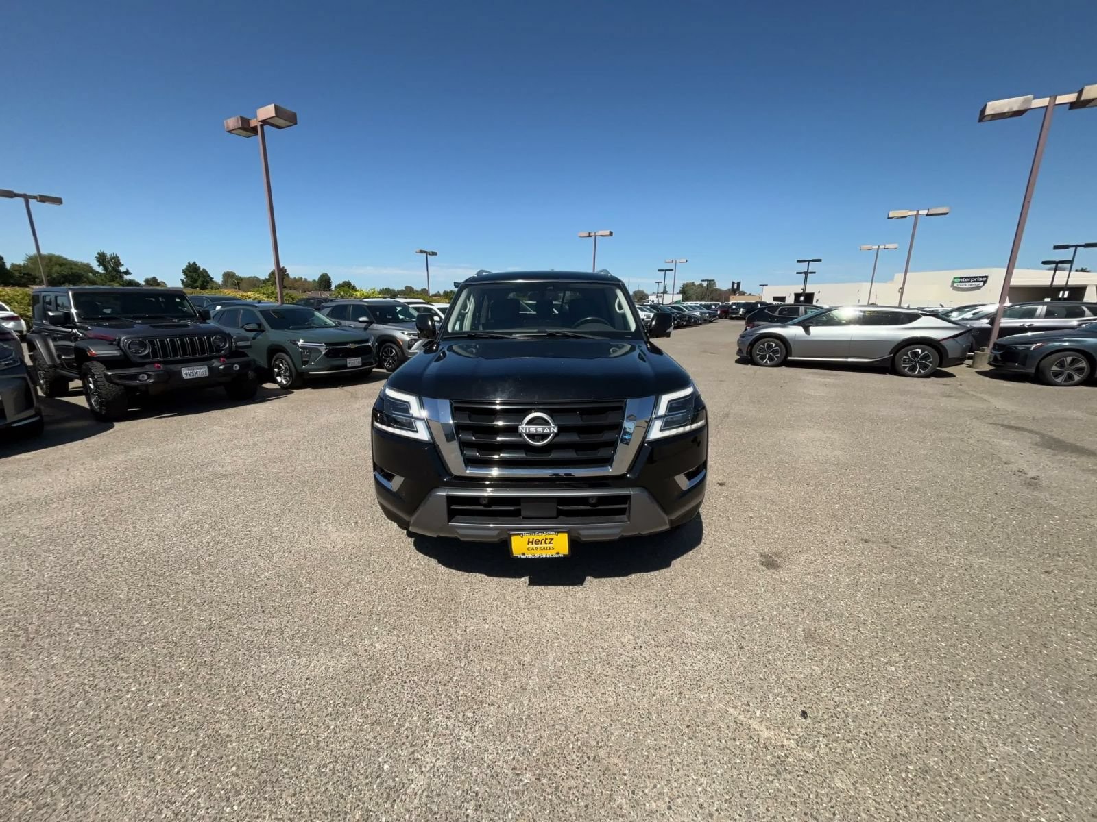 Used 2024 Nissan Armada SL RWD image 4