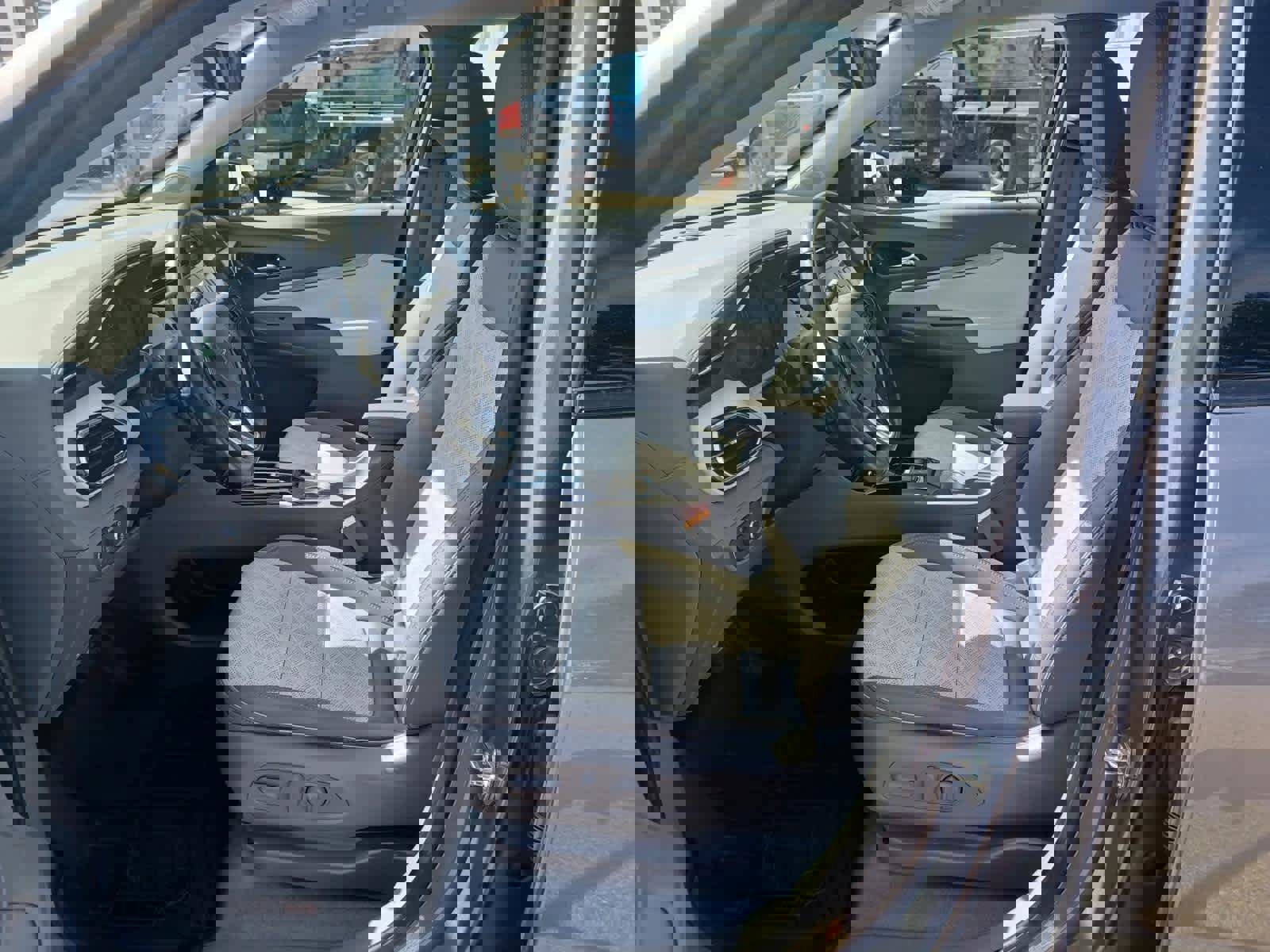 Used 2023 Chevrolet Bolt EUV Premier image 7