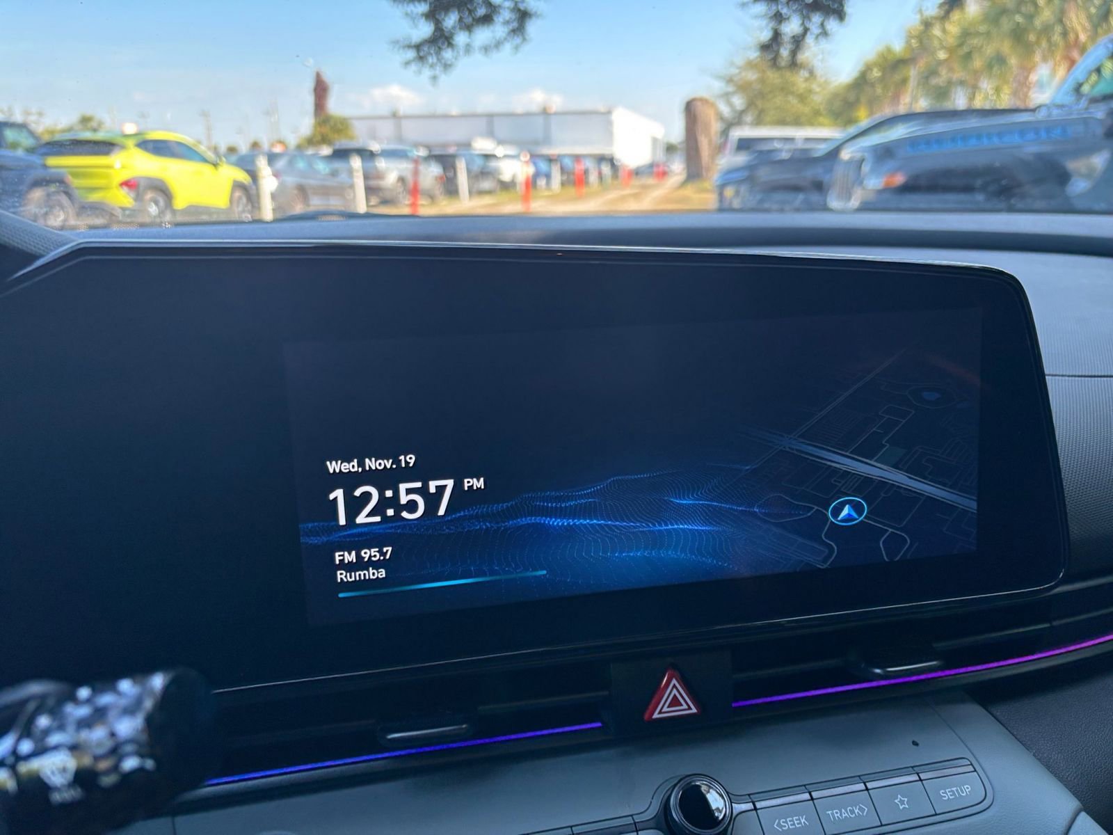 Used 2025 Hyundai Elantra Limited image 21