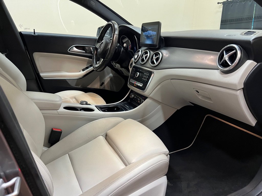 Used 2017 Mercedes-Benz CLA 250 image 23